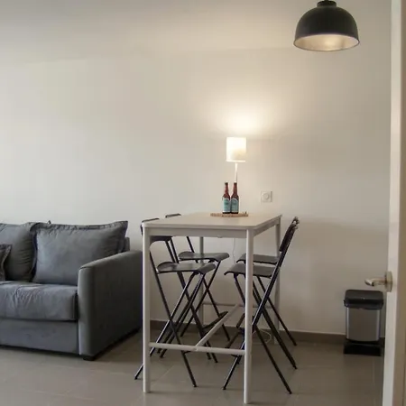 Διαμέρισμα Camilia - 2 Balcony Garage In Downtown